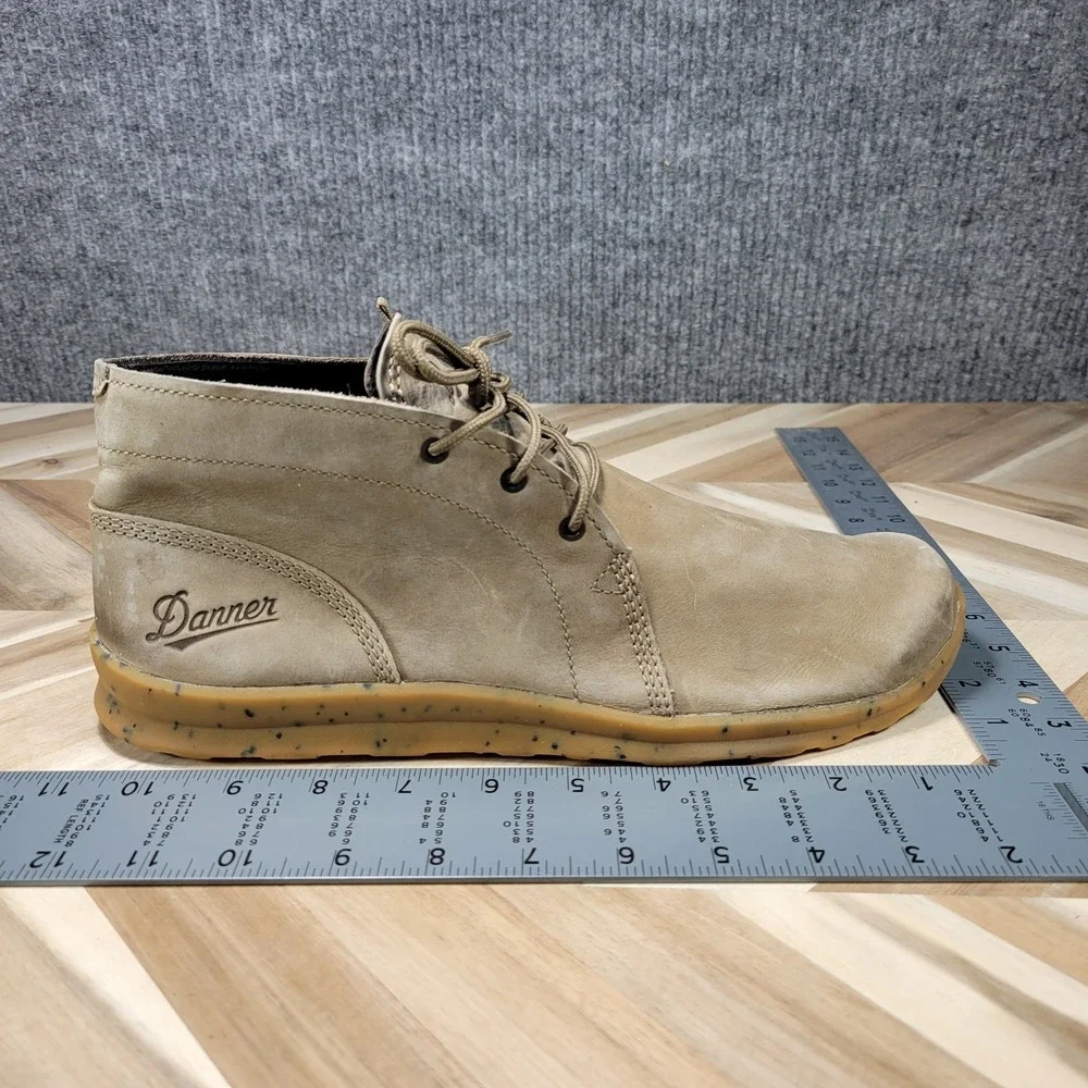 Danner Men's 9 Forrest Chukka Timberwolf Casual Leather Shoes 37640